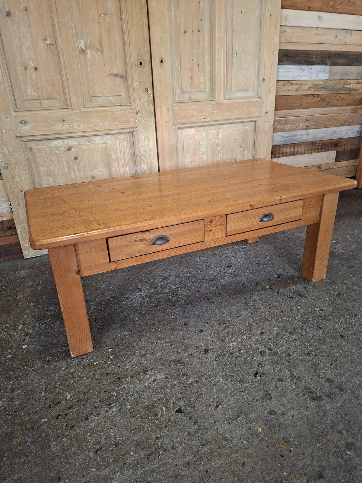 Grenen tafel met 2 lades, Ophalen, Gebruikt, 100 tot 150 cm, 25 tot 50 cm