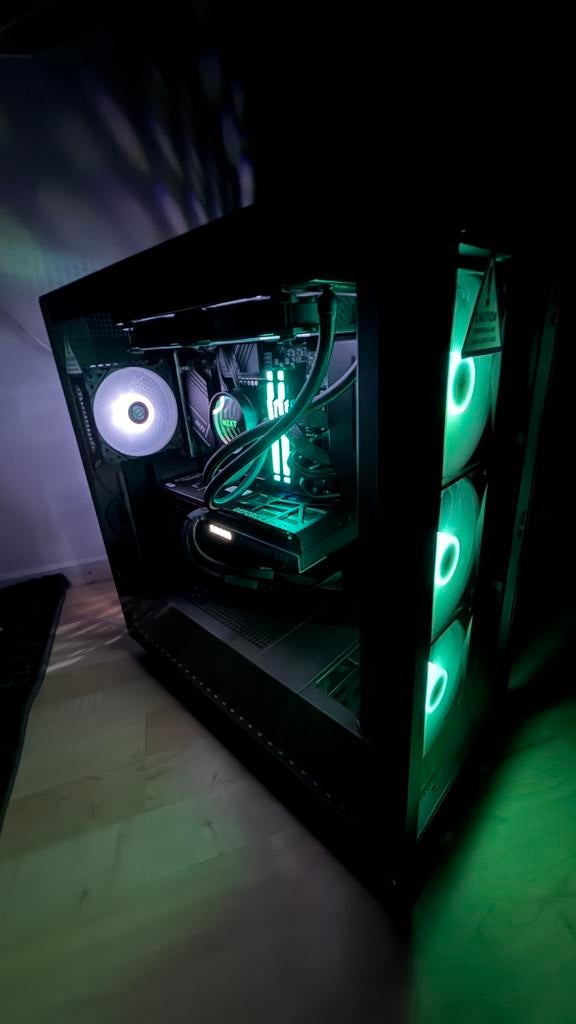 Krachtige Gaming Pc met RTX 4070 Ti i7 13700kf 32GB DDR5 1TB, Computers en Software, Desktop Pc's, Zo goed als nieuw, 4 Ghz of meer