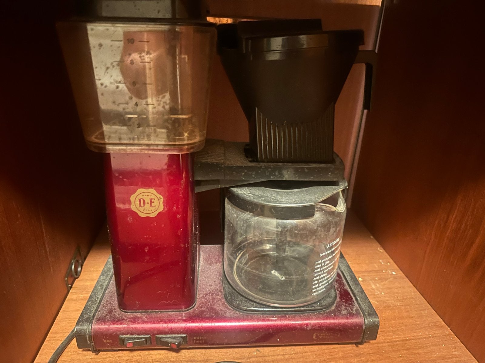 Douwe Egberts Koffiezetapparaat - Rood, Witgoed en Apparatuur, Koffiezetapparaten, Ophalen, Gebruikt, Koffiemachine, Gemalen koffie