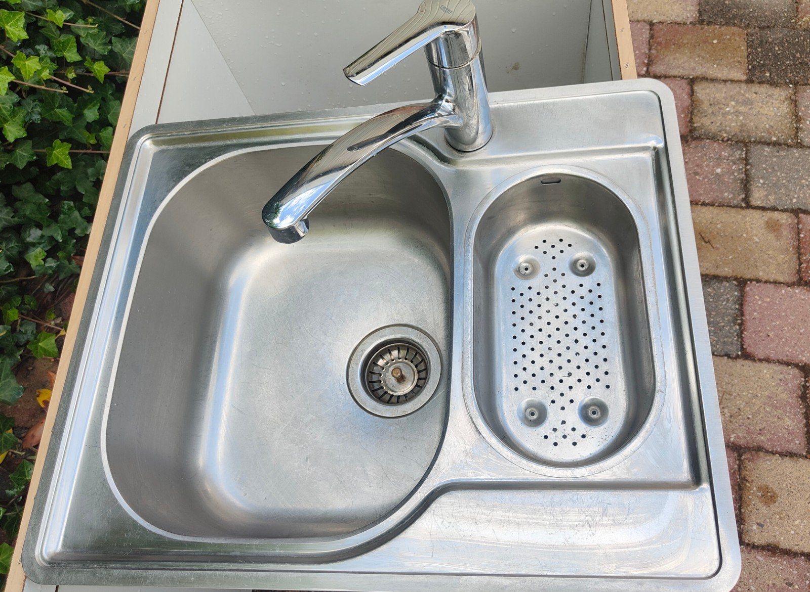 RVS dubbele spoelbak met Grohe kraan en afvoer, Huis en Inrichting, Ophalen, Grohe, Zilver, Metaal