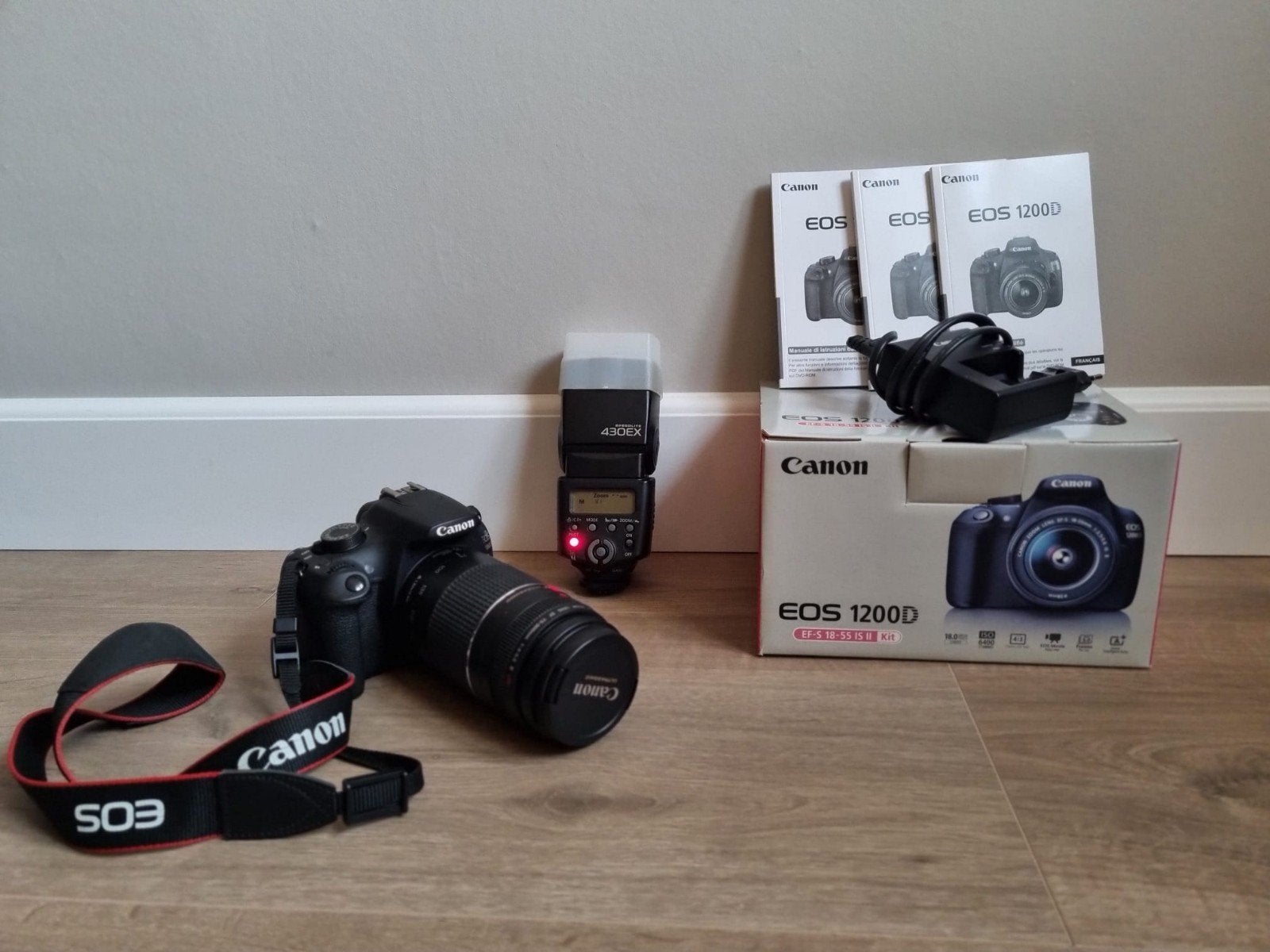 Canon 1200D spiegelreflexcamera met telezoom en speedlight, Audio, Tv en Foto, Fotografie | Flitsers, Canon, Externe flitser, Ophalen of Verzenden