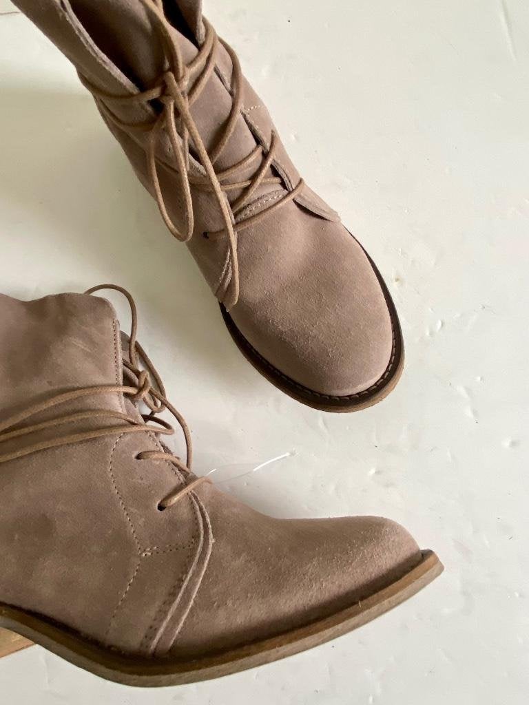 J484 maat 39 leren boots lage laarsjes laarzen leer beige, Beige, Ophalen of Verzenden, Zo goed als nieuw, La Rosetta