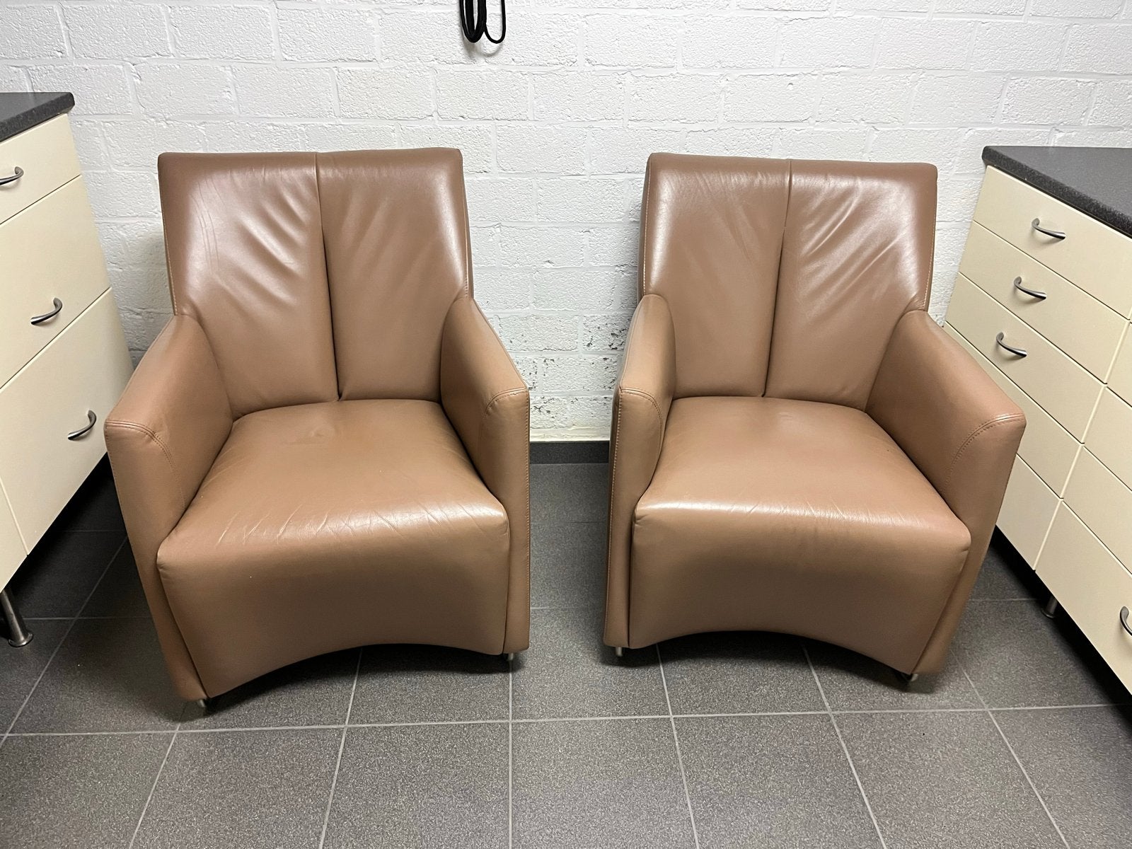 Leolux Galathea fauteuil - Lichtbruin leer, Huis en Inrichting, Ophalen of Verzenden, Zo goed als nieuw, 50 tot 75 cm, Leer