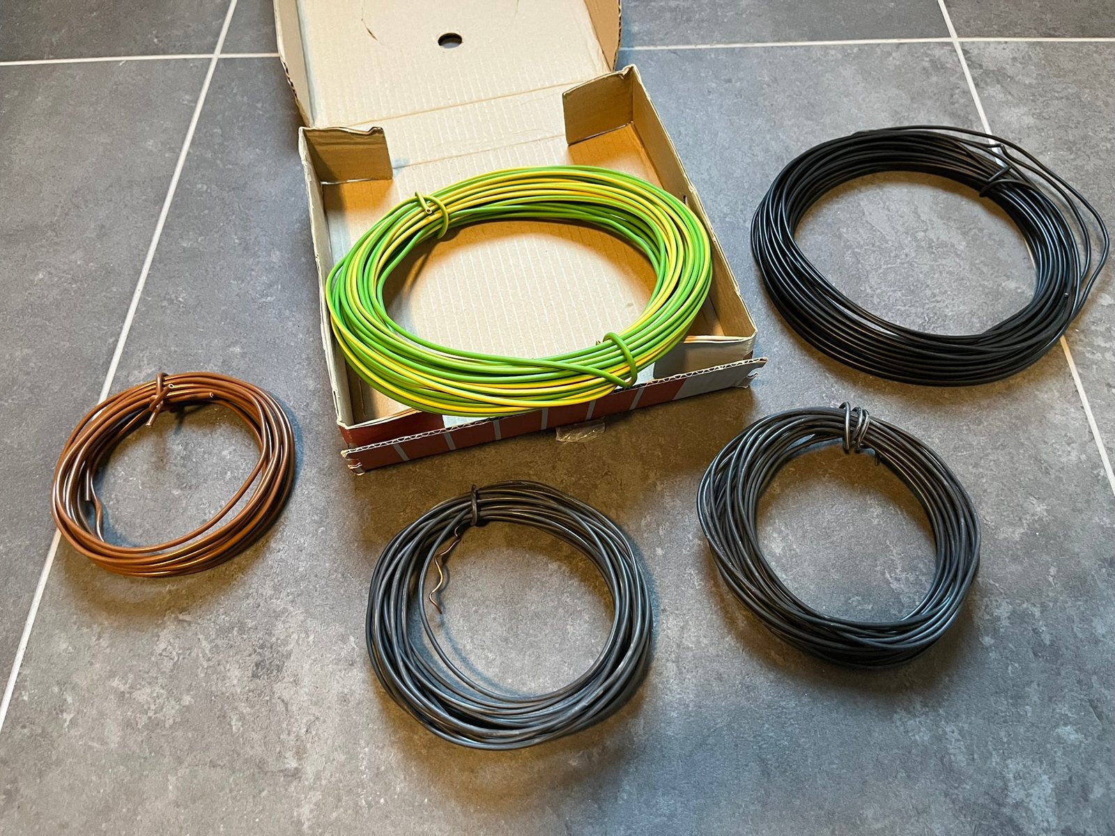 Installatiedraad diverse kleuren, Ophalen, Zo goed als nieuw, Kabel of Snoer