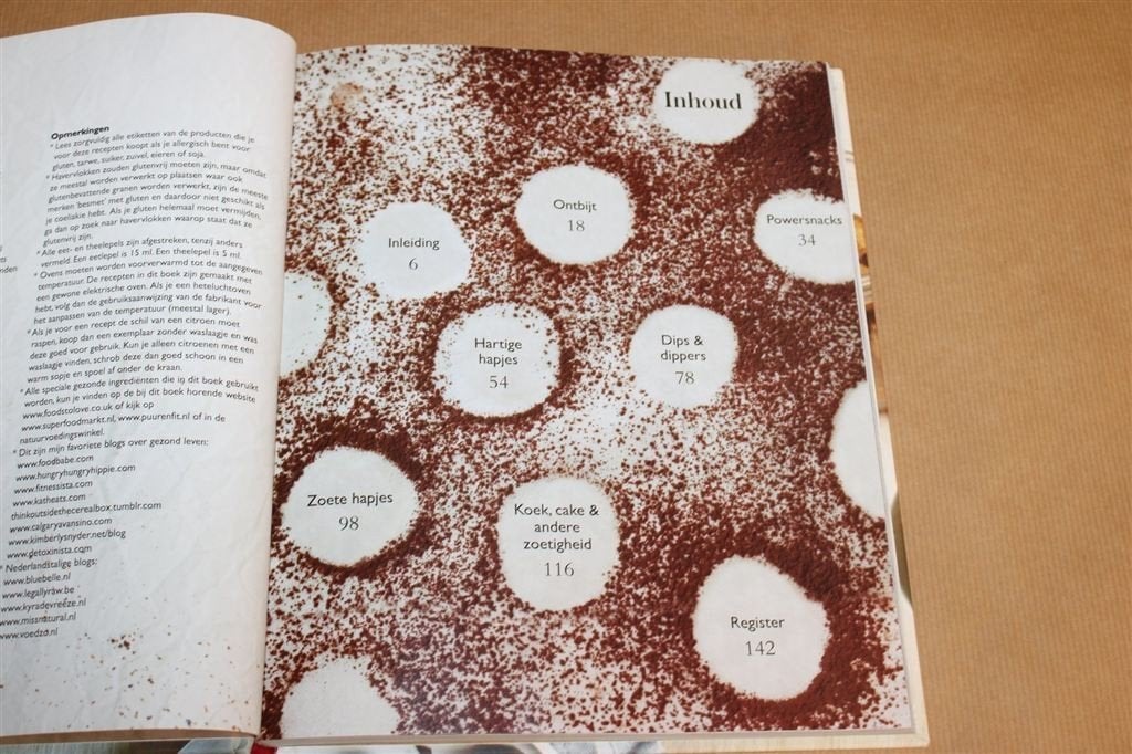 Super Healthy Snacks — Glutenvrij & Suikervrij Recepten [EN], Boeken, Ophalen of Verzenden, Zo goed als nieuw