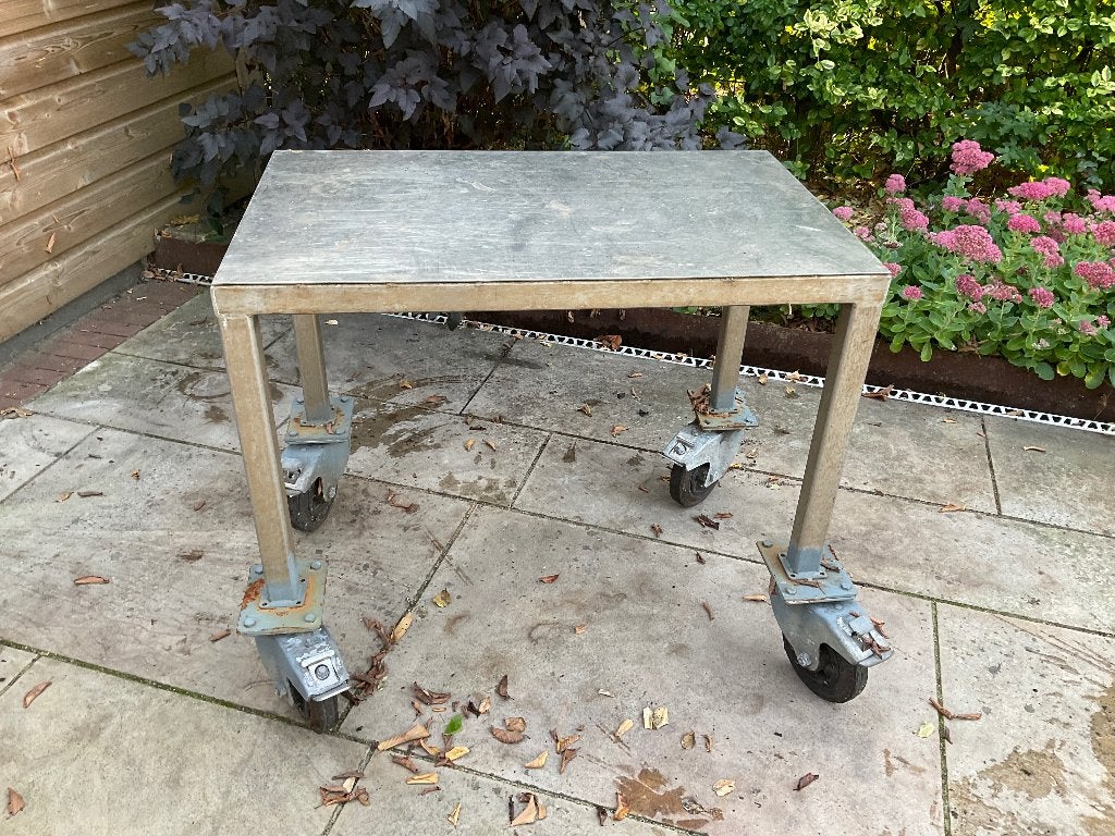 Werktafel met zwenkwielen, Ophalen, Gebruikt