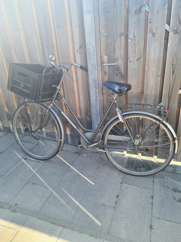 Damesfiets locomotief populair met rek/krat, 56 cm of meer, Ophalen, Gebruikt
