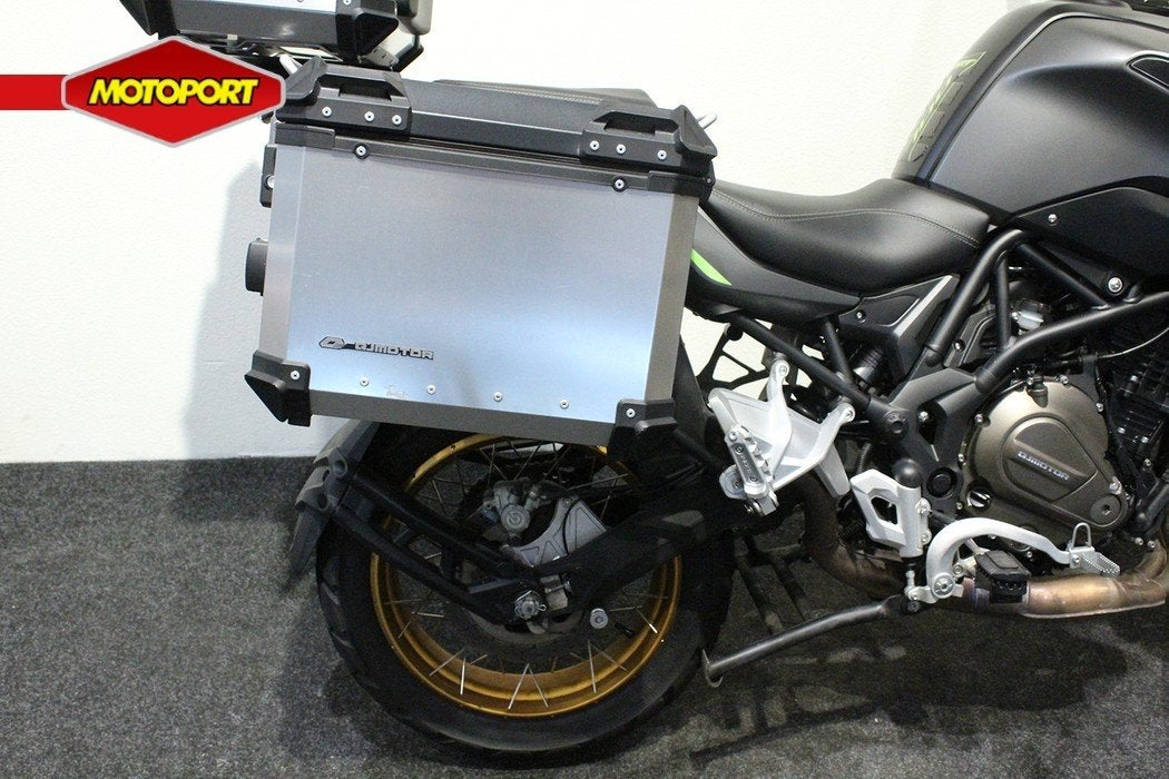 QJMOTOR SRT 700 X TOURING, Bedrijf, Toermotor, QJMOTOR