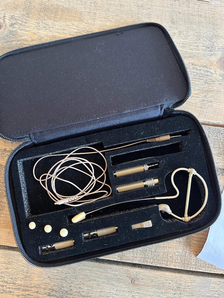 Samson SE50 headset met verlooppluggen en etui, Muziek en Instrumenten, Ophalen, Zo goed als nieuw, Studiomicrofoon, Draadloos