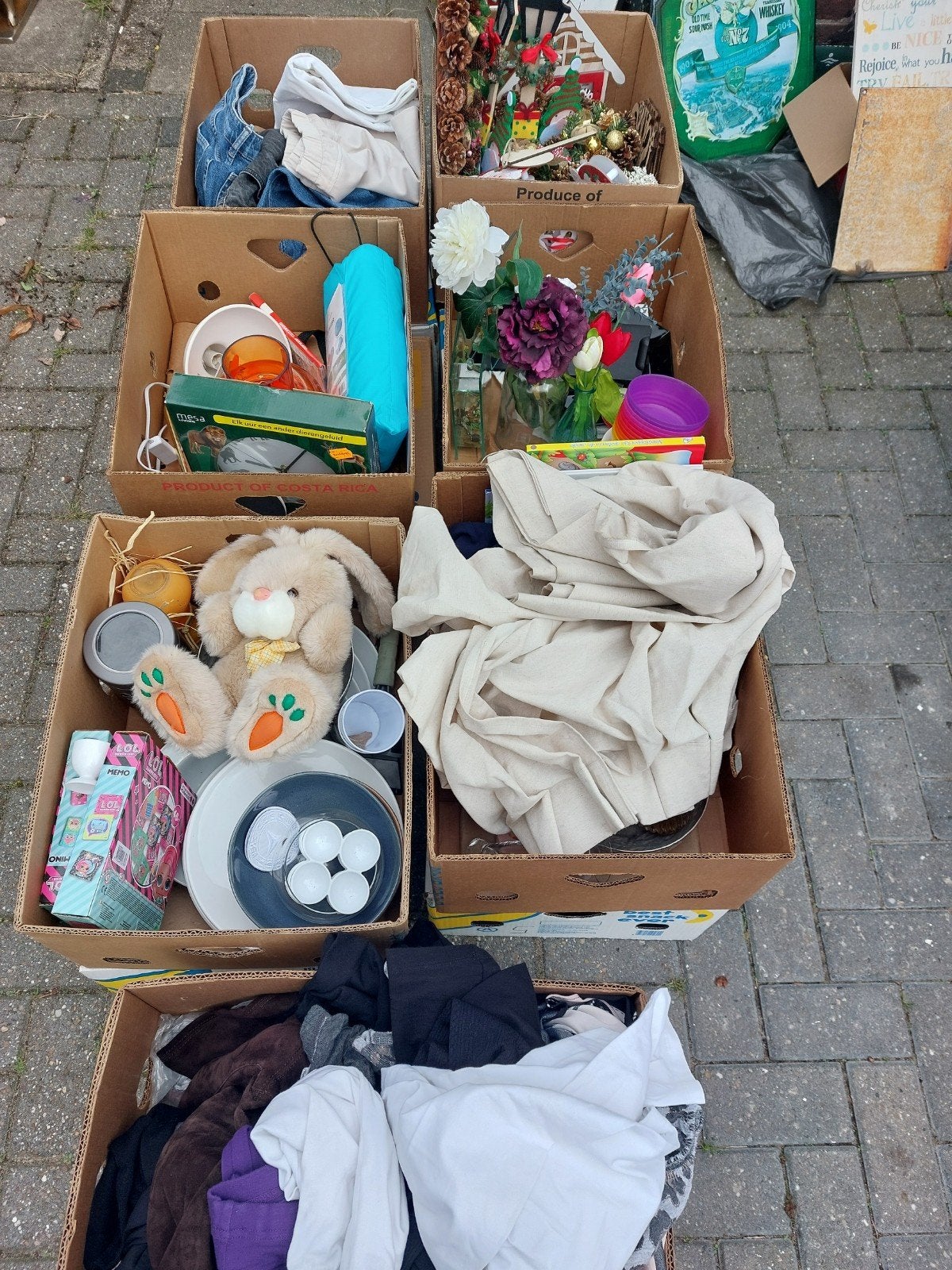 rommelmarkt spullen, Ophalen, Gebruikt