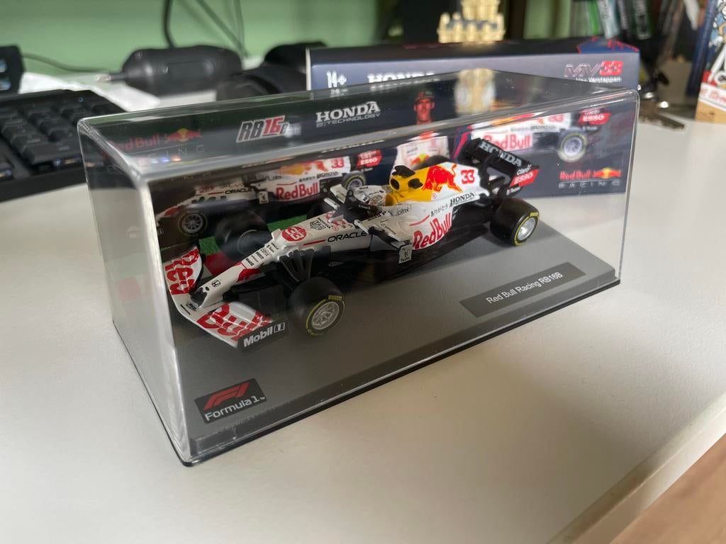 Schaalmodel Max Verstappen Burago 1:43 Red Bull RB16B, Ophalen of Verzenden, Nieuw, Auto, Overige merken