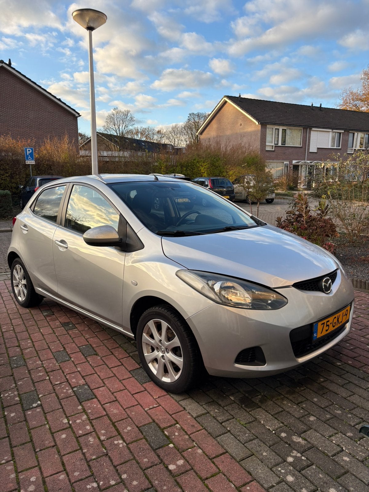 Mazda 2 Airco, Auto's, Mazda, Particulier, Benzine, B, Hatchback, Handgeschakeld, Origineel Nederlands, Zilver of Grijs, Voorwielaandrijving