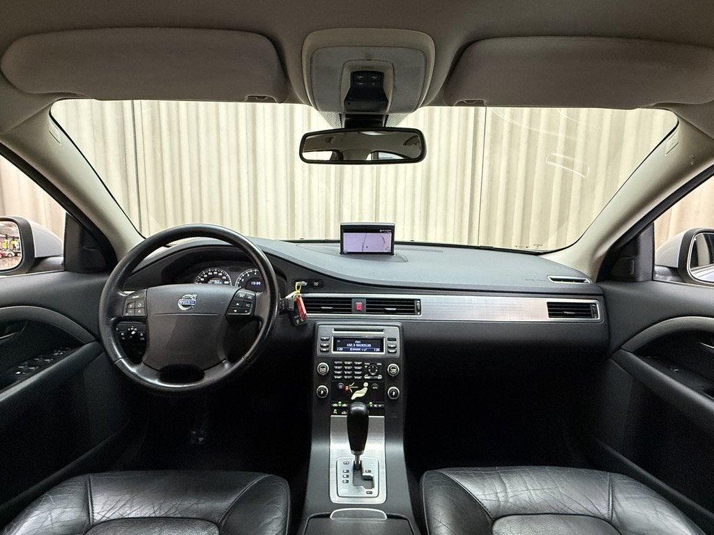 Volvo S80 2.5 T Momentum 200 PK / OrgNL! / Leder / Navigatie, Auto's, Zwart, 2521 cc, Bedrijf, Parkeersensor