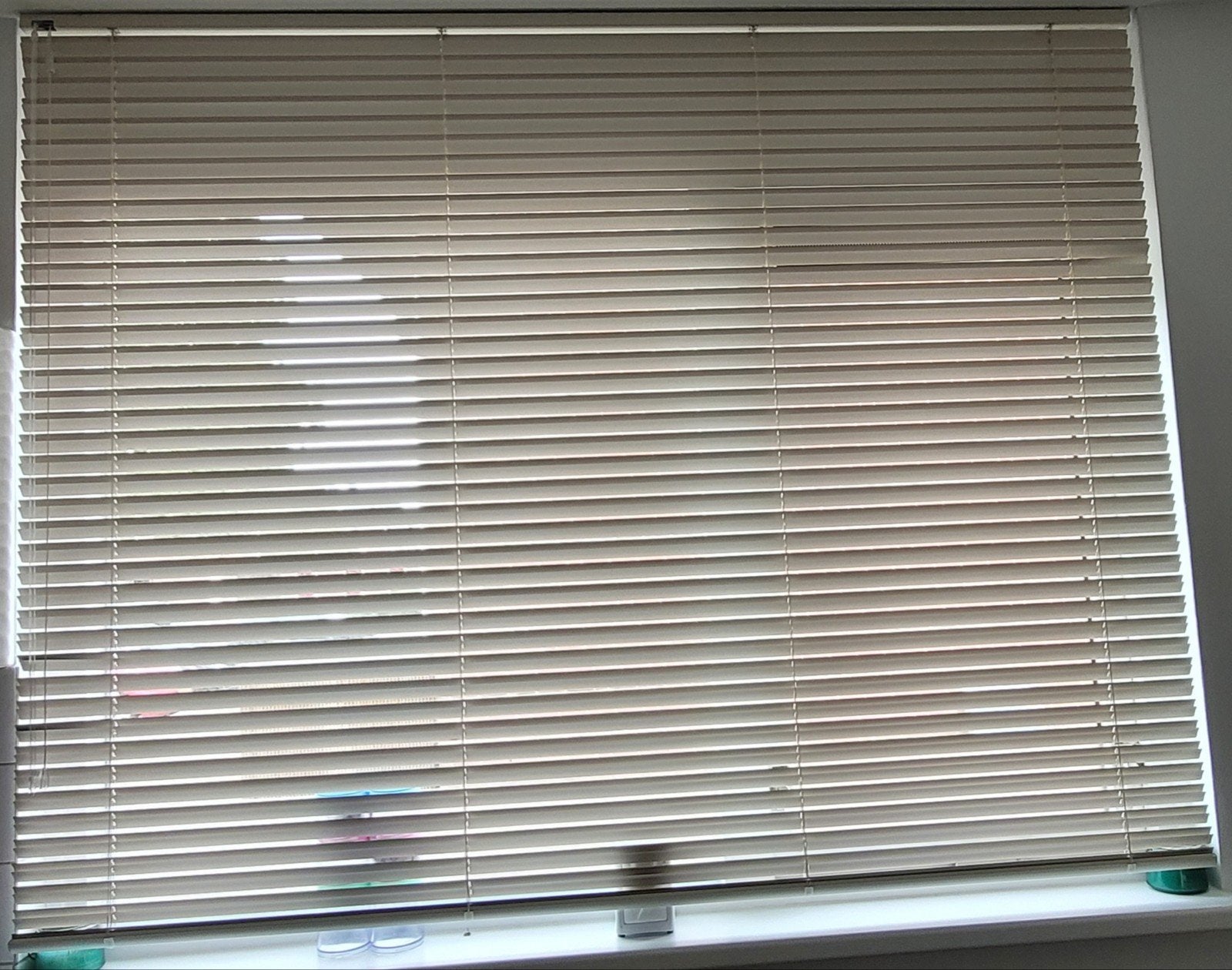 Luxaflex gebroken wit 196x154 cm - Zo goed als nieuw, Huis en Inrichting, Stoffering | Gordijnen en Lamellen, Ophalen, Jaloezie