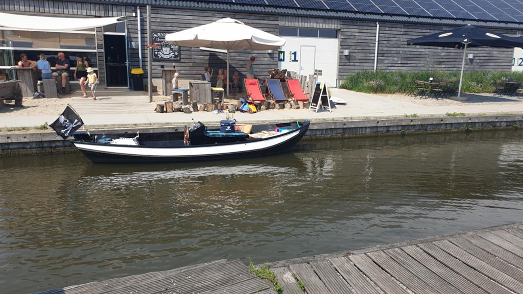 Beenhakker vlet, Renault Marine inboard en Kalf boottrailer, Watersport en Boten, Staal, Binnenboordmotor, 6 m, 2 m