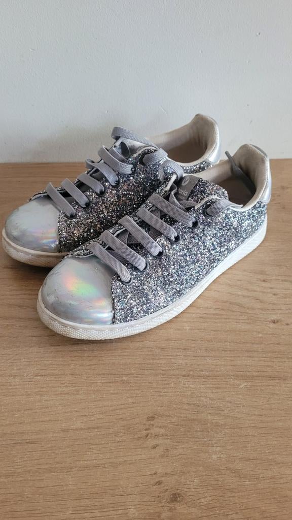 Zilveren glitter sneakers, Kinderen en Baby's, Meisje, Schoenen, Ophalen of Verzenden, Zo goed als nieuw