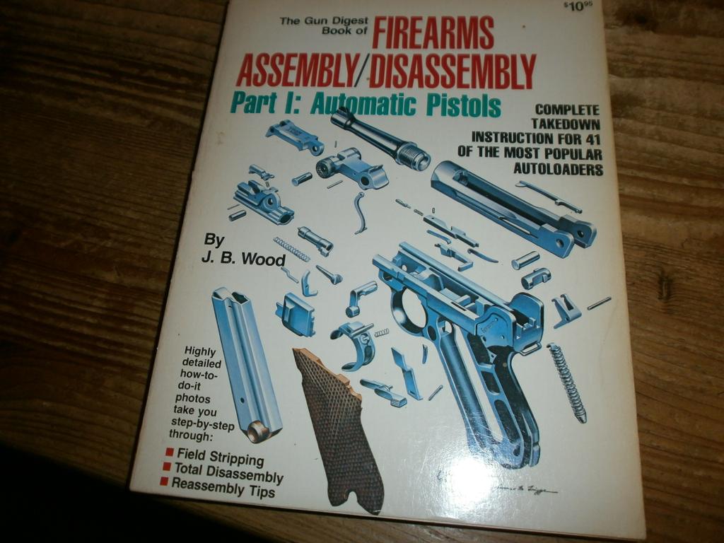 firearms assembly disassembly automatic pistols 41 typen, Ophalen of Verzenden, Gelezen, Overige onderwerpen