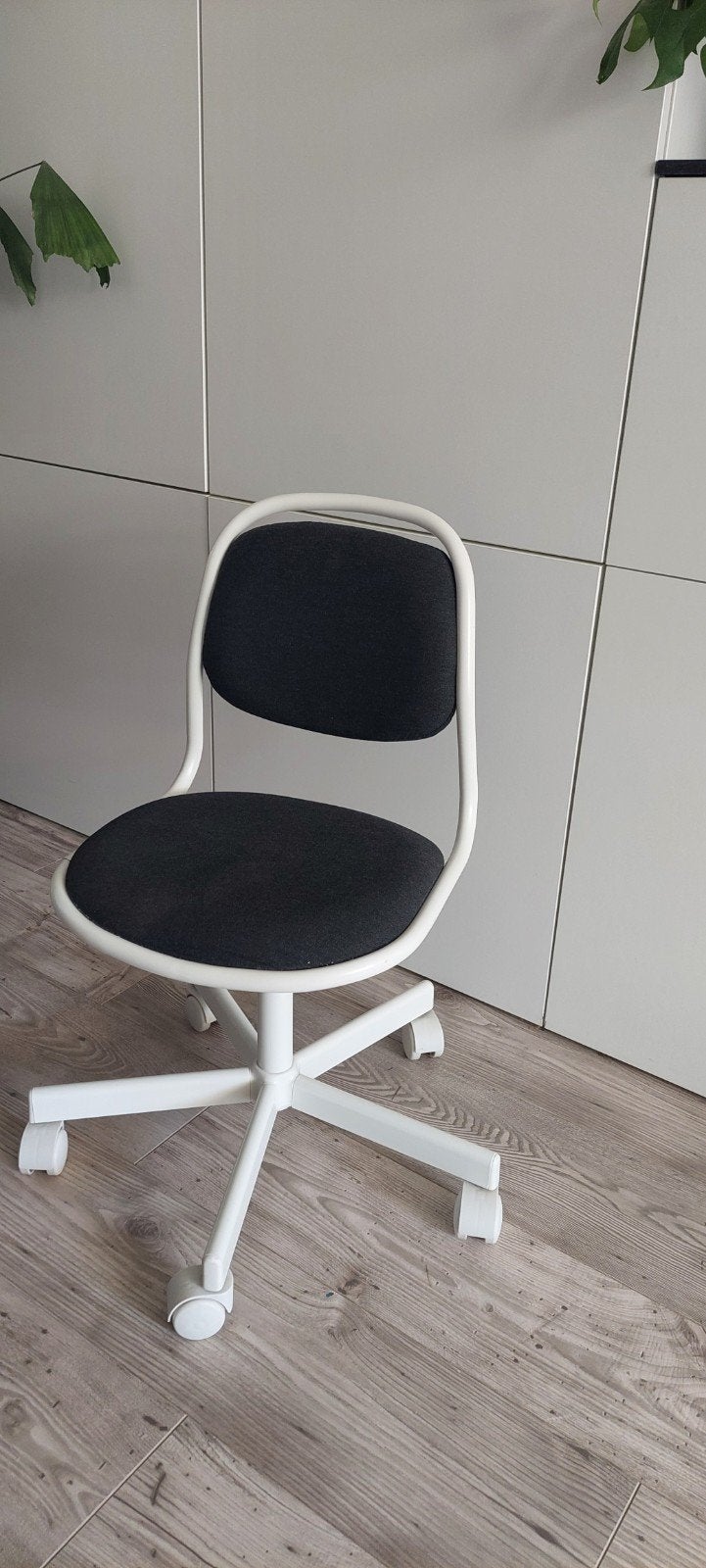 Ikea bureaustoel voor kind - zwart/wit, Ophalen, Gebruikt, Zwart, Bureaustoel