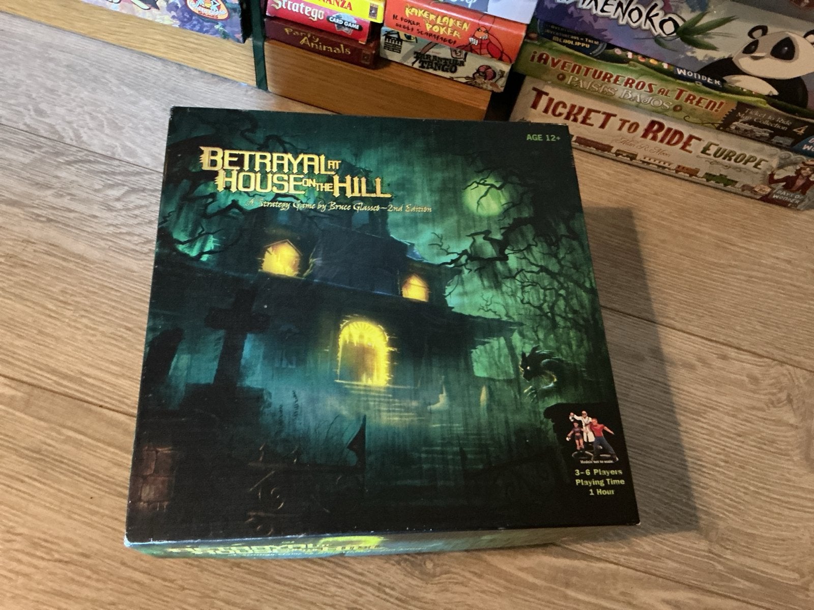 Betrayal at House on the Hill - Bordspel, Drie of vier spelers, Ophalen of Verzenden, Gebruikt