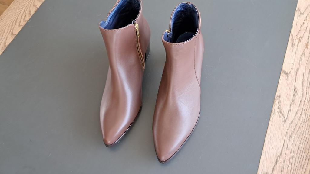 Leren dameslaarsjes maat 43 van Stravers, Kleding | Dames, Schoenen, Ophalen of Verzenden, Nieuw, Bruin