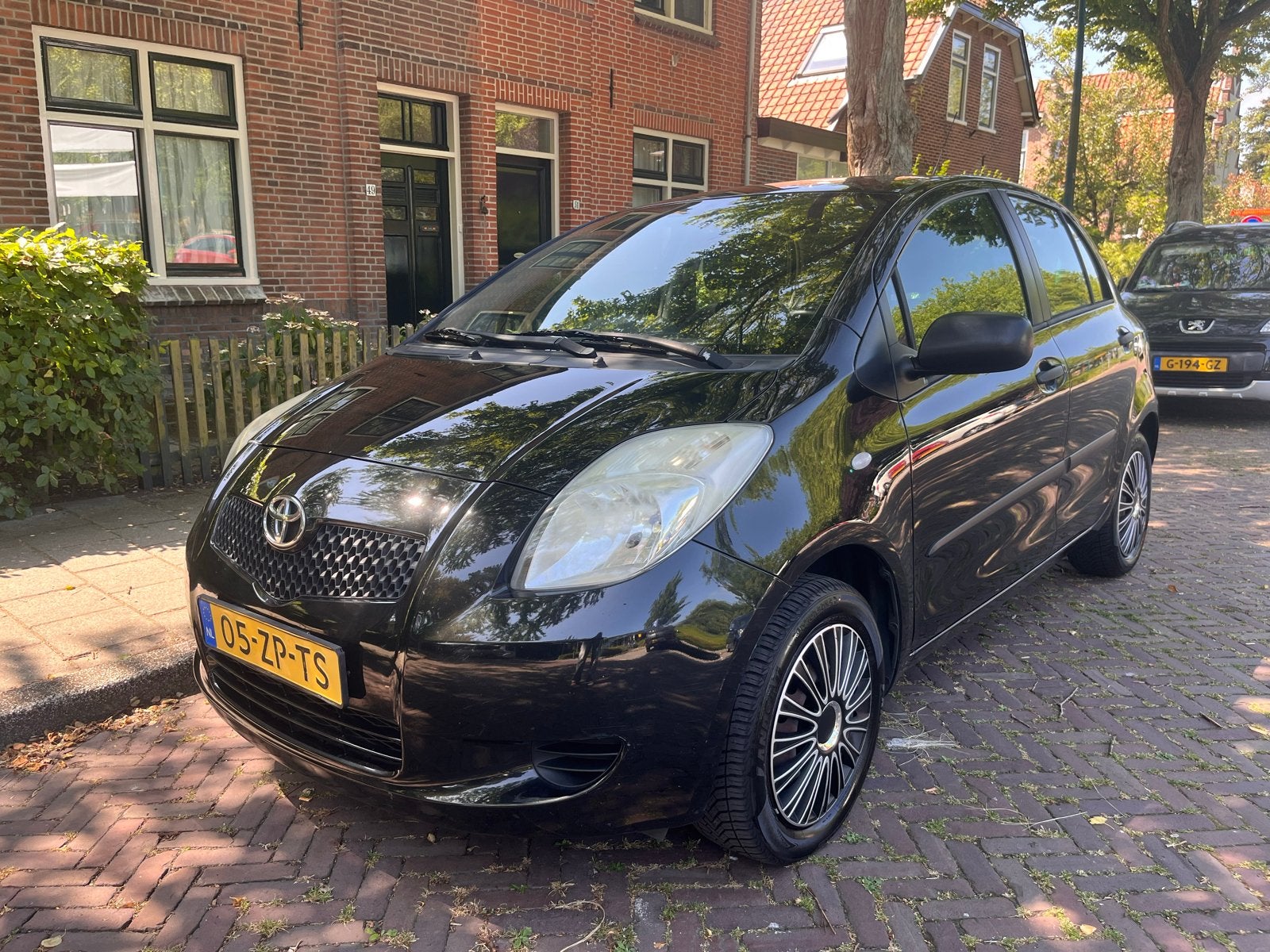 Toyota Yaris 1.0 12V Vvt-i 5DR Terra 2008 Zwart, Voorwielaandrijving, 527 kg, 40 €/maand, 750 kg