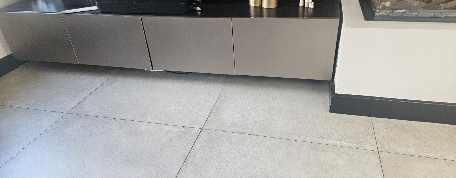 Modern zwevend tv-meubel - Brons/taupe/Zwart, Huis en Inrichting, Zo goed als nieuw, 200 cm of meer, Modern, Ophalen
