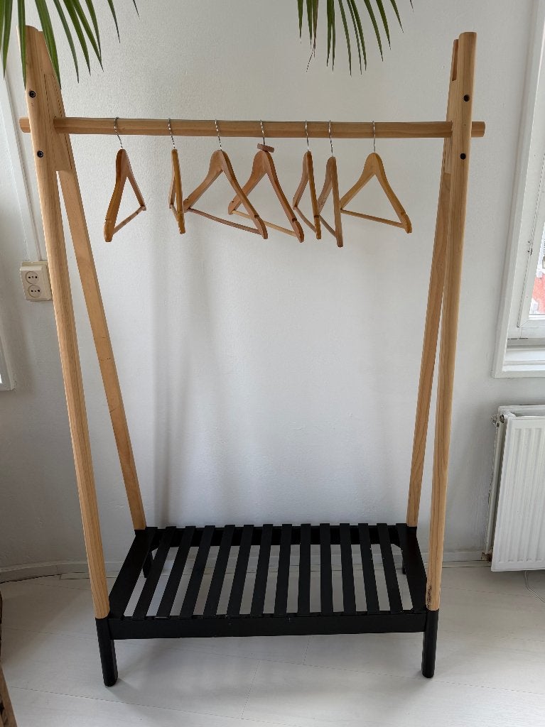 Stevig houten kledingrek met opbergplank, Ophalen, Zo goed als nieuw