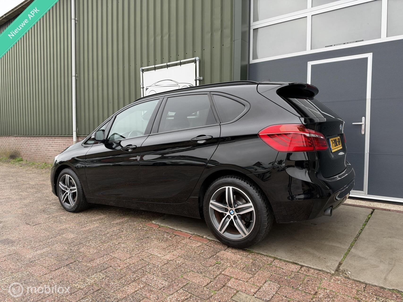 BMW 2-serie Active Tourer 218i High Executive|Pano|Cruise|PD, Voorwielaandrijving, 136 pk, Gebruikt, Zwart