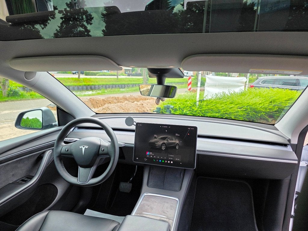Tesla Model Y RWD 58 kWh Custom Wrap. 1ste eigenaar!, Automaat, 238 pk, Achterwielaandrijving, Gebruikt