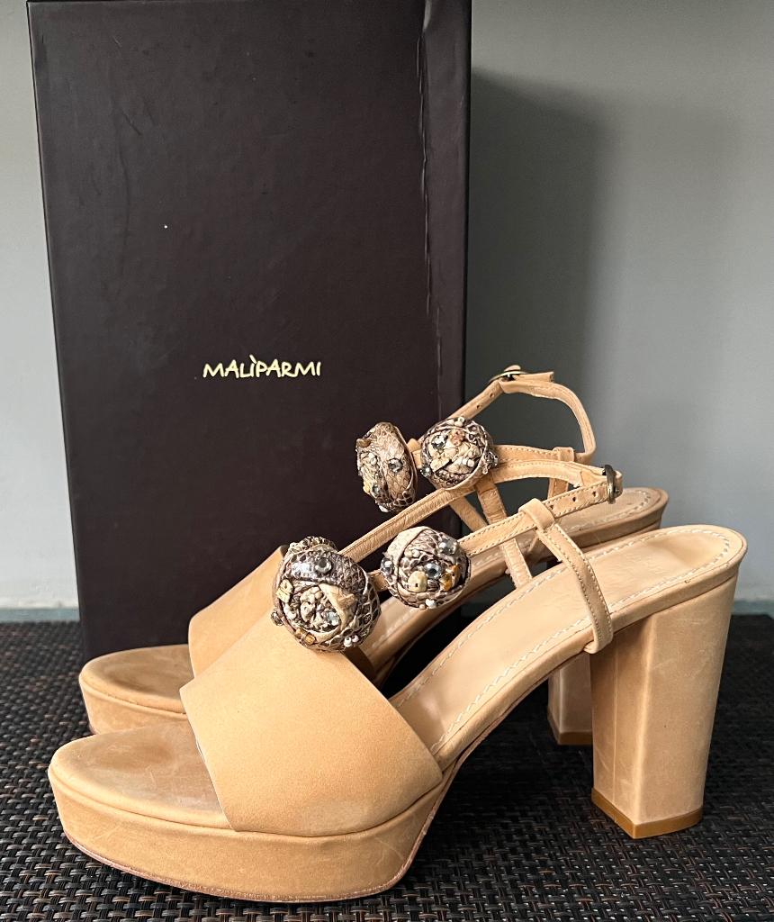 Maliparmi. Leren sandalen. Mt 39., Kleding | Dames, Beige, Zo goed als nieuw, Maliparmi, Sandalen of Muiltjes