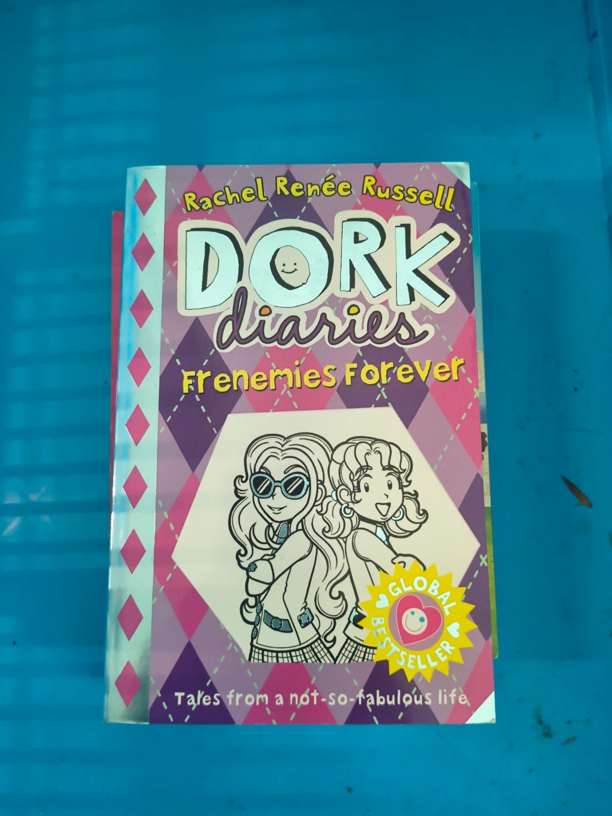 Dork Diaries: Frenemies Forever - Rachel Renée Russell, Ophalen of Verzenden, Zo goed als nieuw, Rachel Renée Russell, Fictie