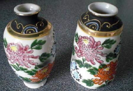 JAPANS ETAGERE VAASJES * PORSELEIN * Chrysanten Decor *, Antiek en Kunst, Antiek | Vazen, Verzenden