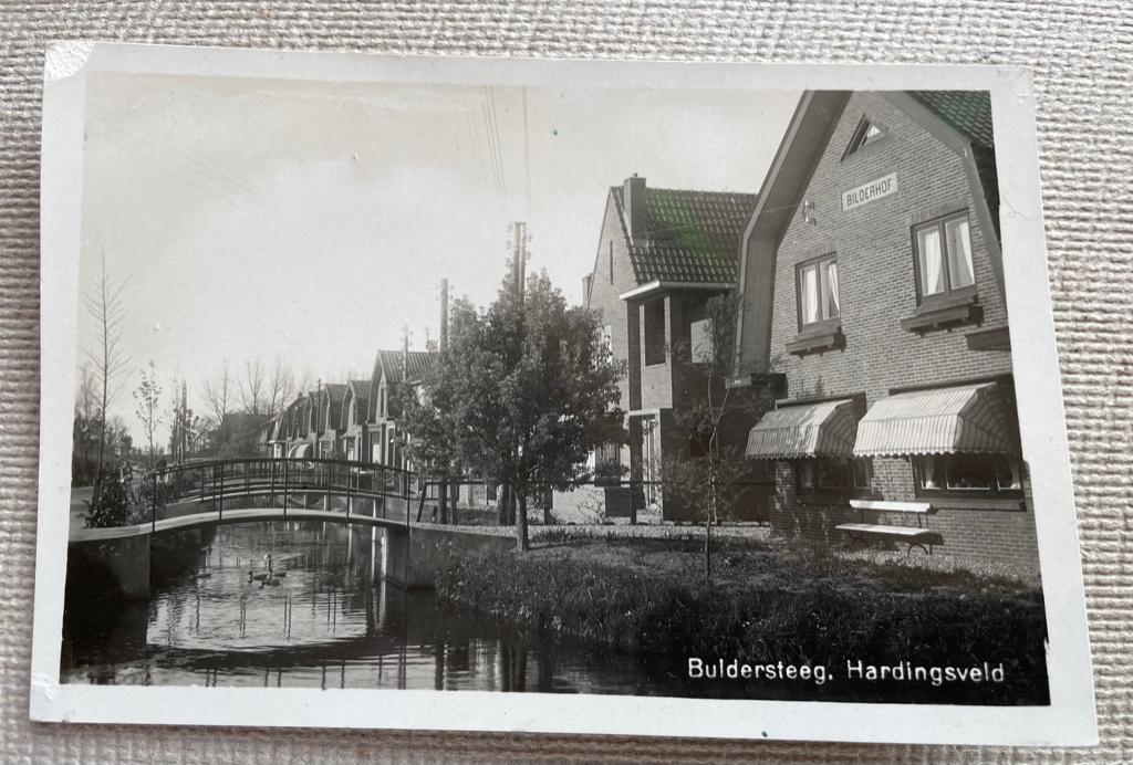 ansichtkaart / fotokaart van Hardinxveld , Buldersteeg., Verzamelen, Ansichtkaarten | Nederland, Verzenden, 1940 tot 1960, Zuid-Holland