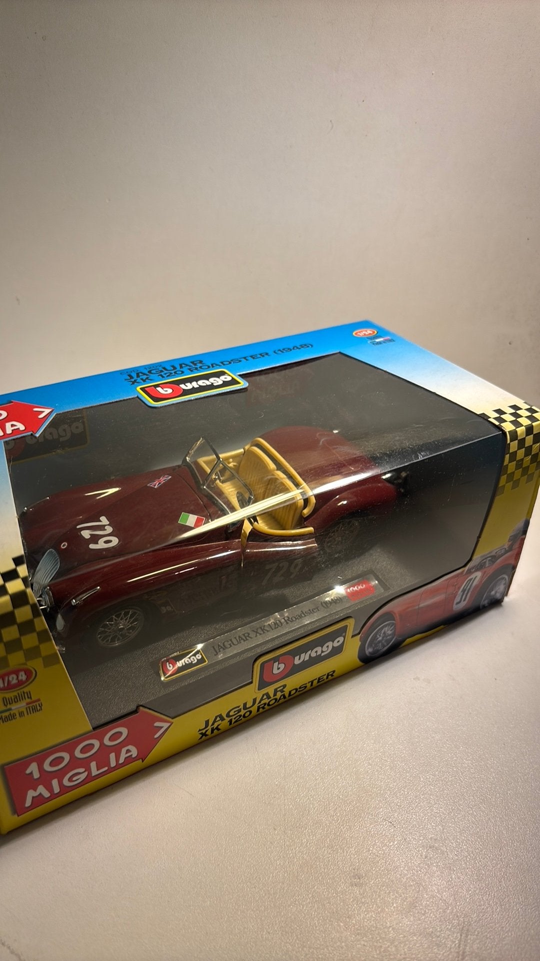Jaguar xk120 roadster 1000 miglia bburago 1.24, Hobby en Vrije tijd, Ophalen of Verzenden, Bburago, A, A