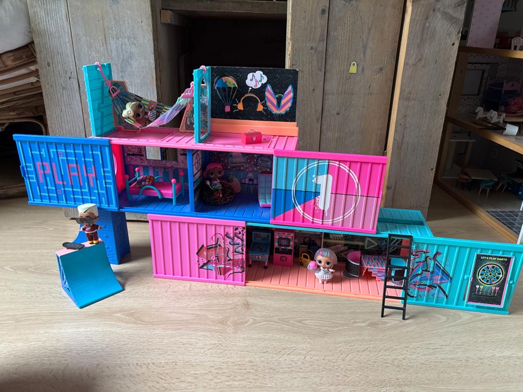 L.O.L. Surprise! Clubhouse, Kinderen en Baby's, Speelgoed | Poppenhuizen, Ophalen, Zo goed als nieuw, Poppenhuis