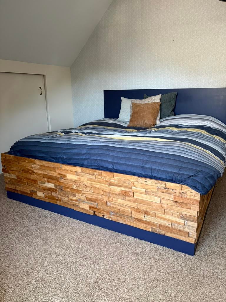 Bed te koop. Houten bed met 2 matrassen en lattenbodems, Ophalen, Gebruikt, 210 cm, Tweepersoons