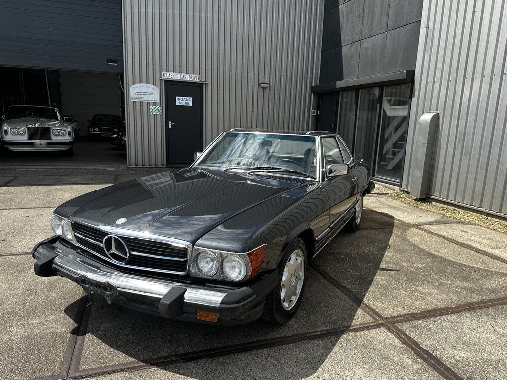 Mercedes-Benz SL-Klasse 560 SL (bj 1988, automaat), Automaat, Achterwielaandrijving, 5599 cc, Bedrijf