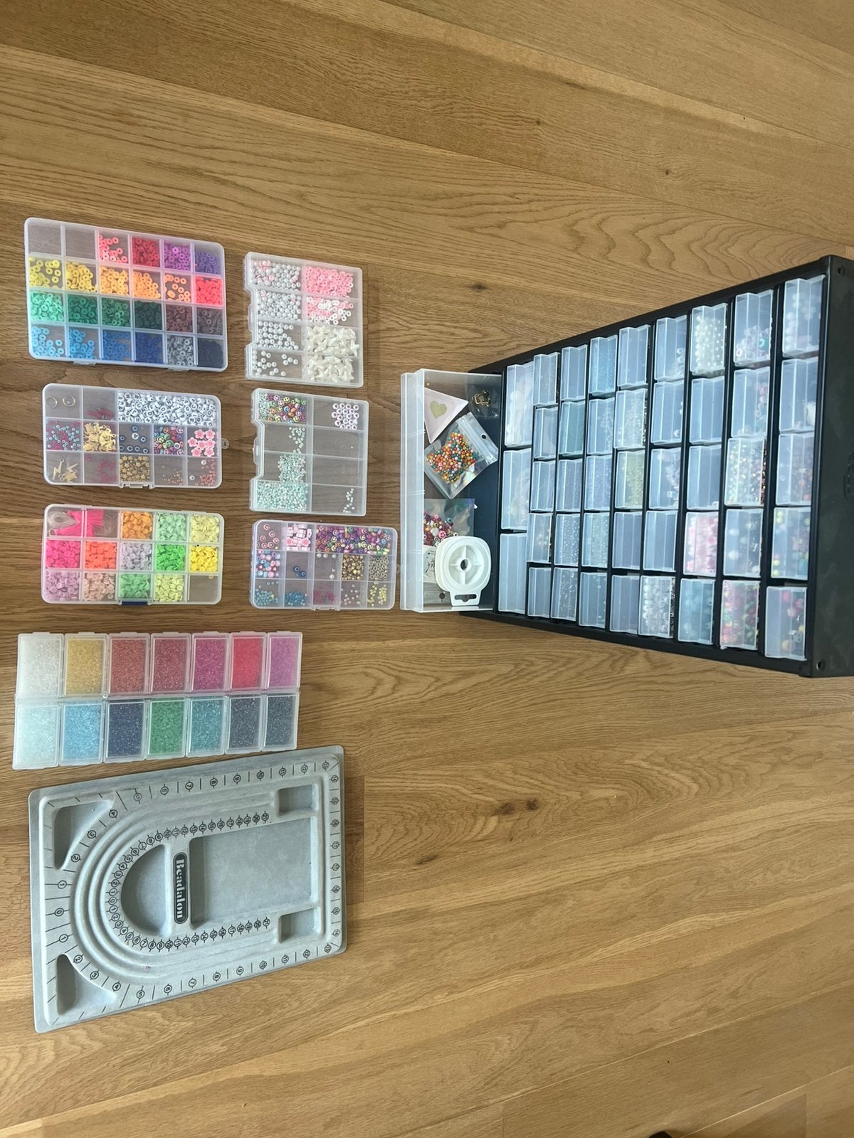 Heel veel Kralen en accessoires incl ladenkast en beadalon, Hobby en Vrije tijd, Kralen en Sieraden maken, Ophalen, Nieuw, Kraal