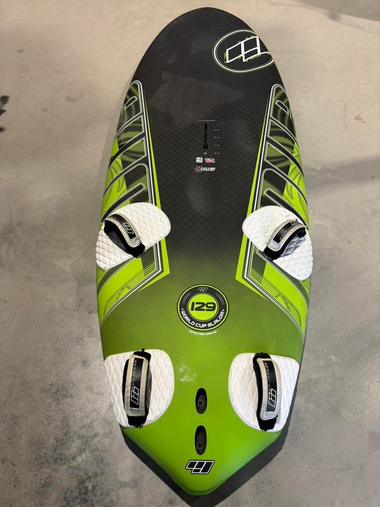 Nove Nove World Cup Slalom - 129L, Watersport en Boten, Windsurfen, Met voetbanden, Gebruikt, -, Minder dan 250 cm
