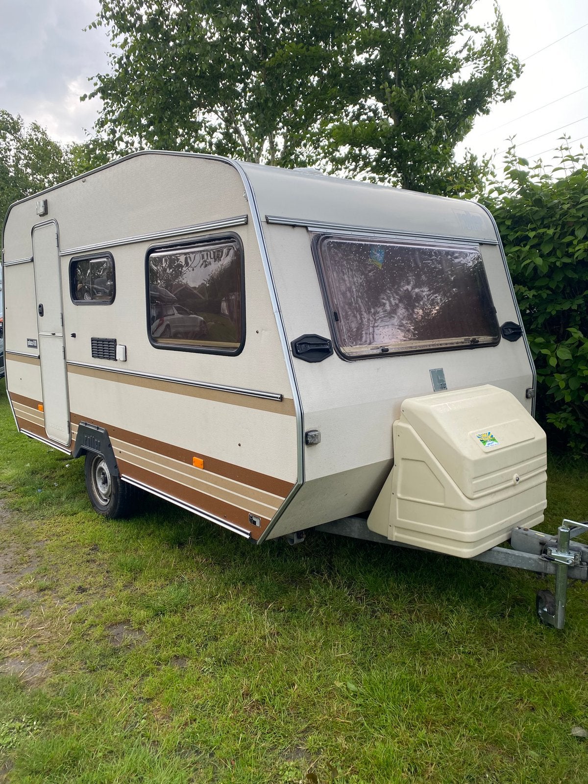 Caravan Roller Palace 410  uit 1986, Caravans en Kamperen, Treinzit, Particulier, 4 tot 5 meter, 500 - 750 kg