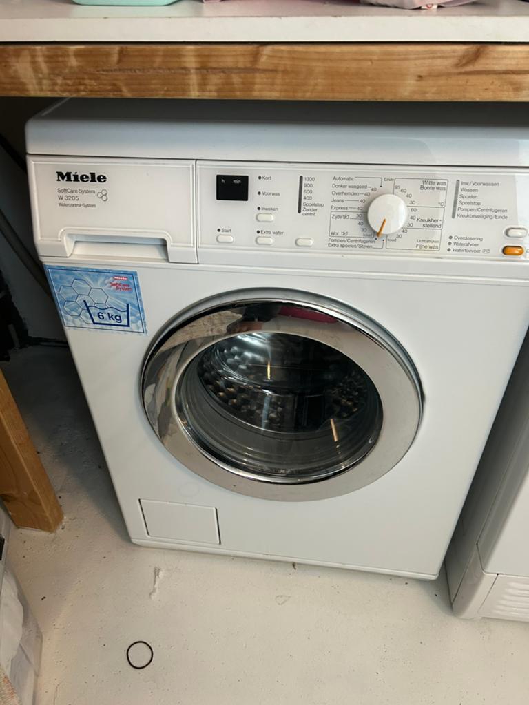 Miele W 3205 SoftCare System Wasmachine 6 kg, Ophalen, Gebruikt, Voorlader, Wolwasprogramma