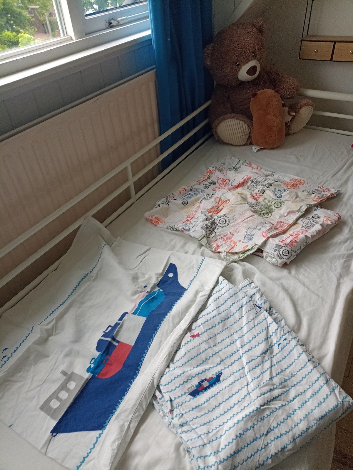 Bed met toebehoren, Ophalen, Gebruikt, 90 cm, Eenpersoons