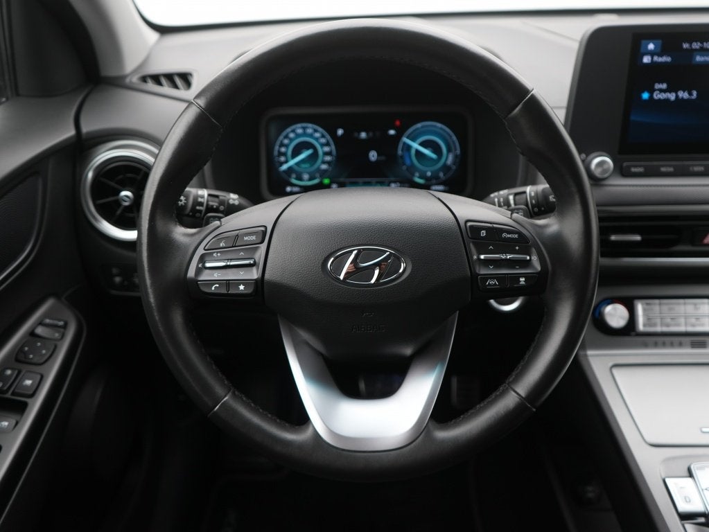Hyundai KONA EV Comfort 64 kWh | Adaptief | Camera | Stoelve, 12 maanden, Gebruikt, Zwart, Zwart