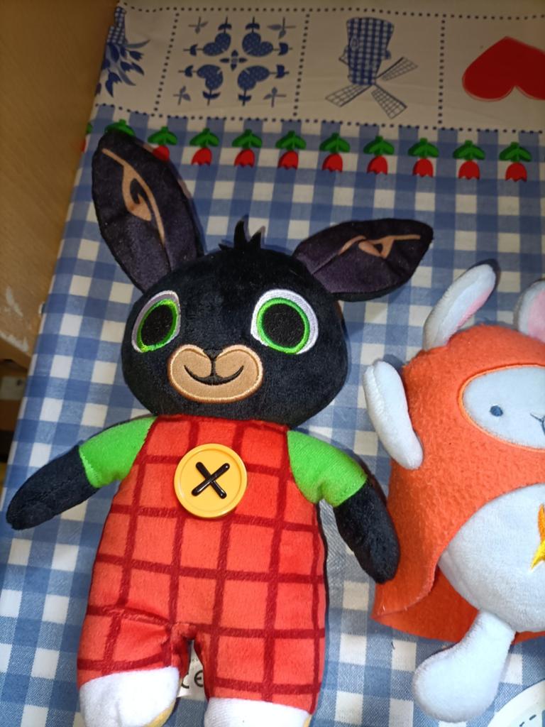 Bing knuffel 24 cm + vriendje Giochi Preziosi Hoppity 18 cm, Ophalen of Verzenden, Zo goed als nieuw, Overige typen