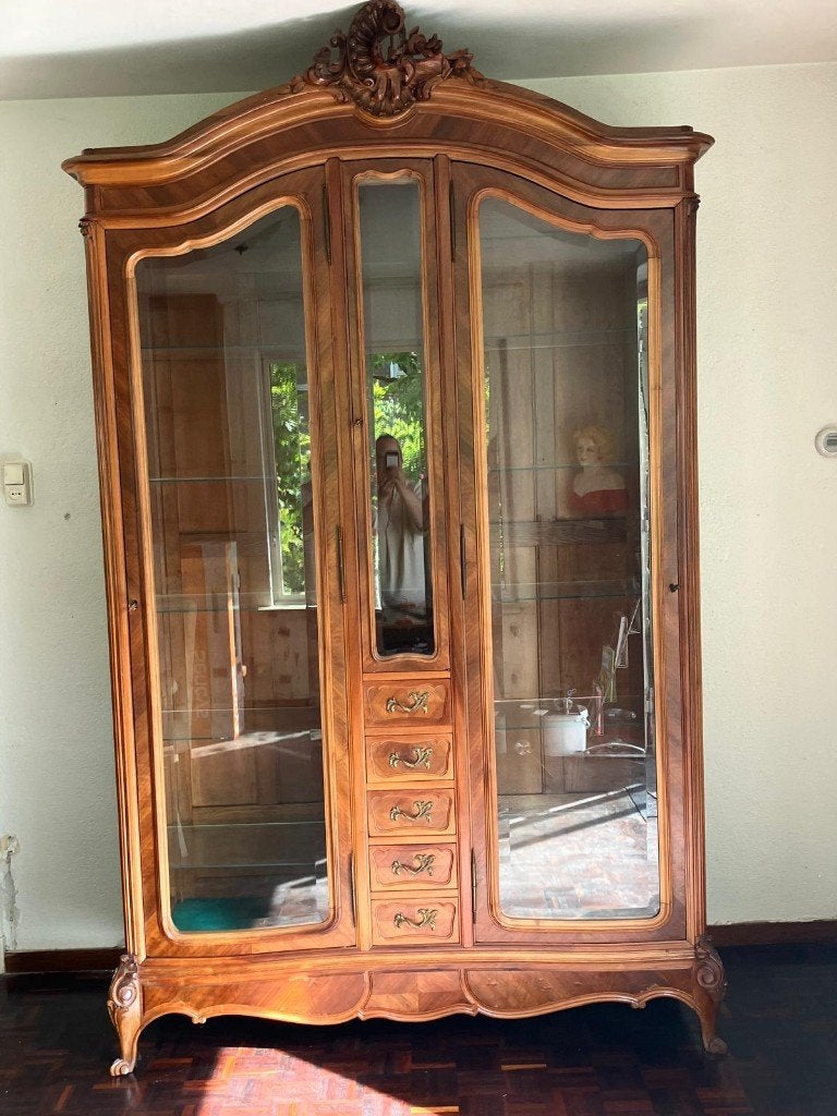Antieke kast, Ophalen
