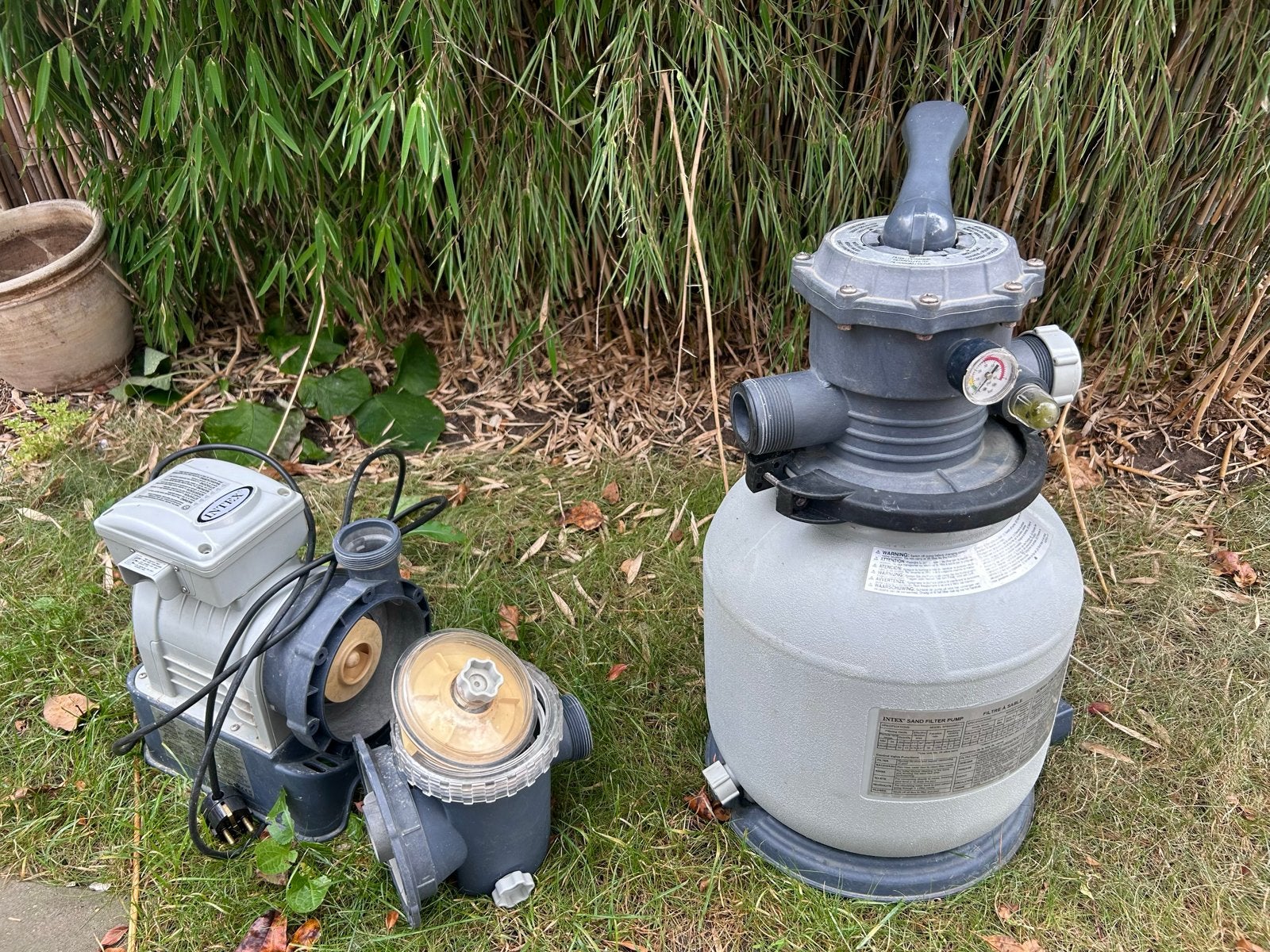 Intex zandfilter incl of excl kapotte circulatiepomp, Ophalen, Gebruikt, Zwembadpomp