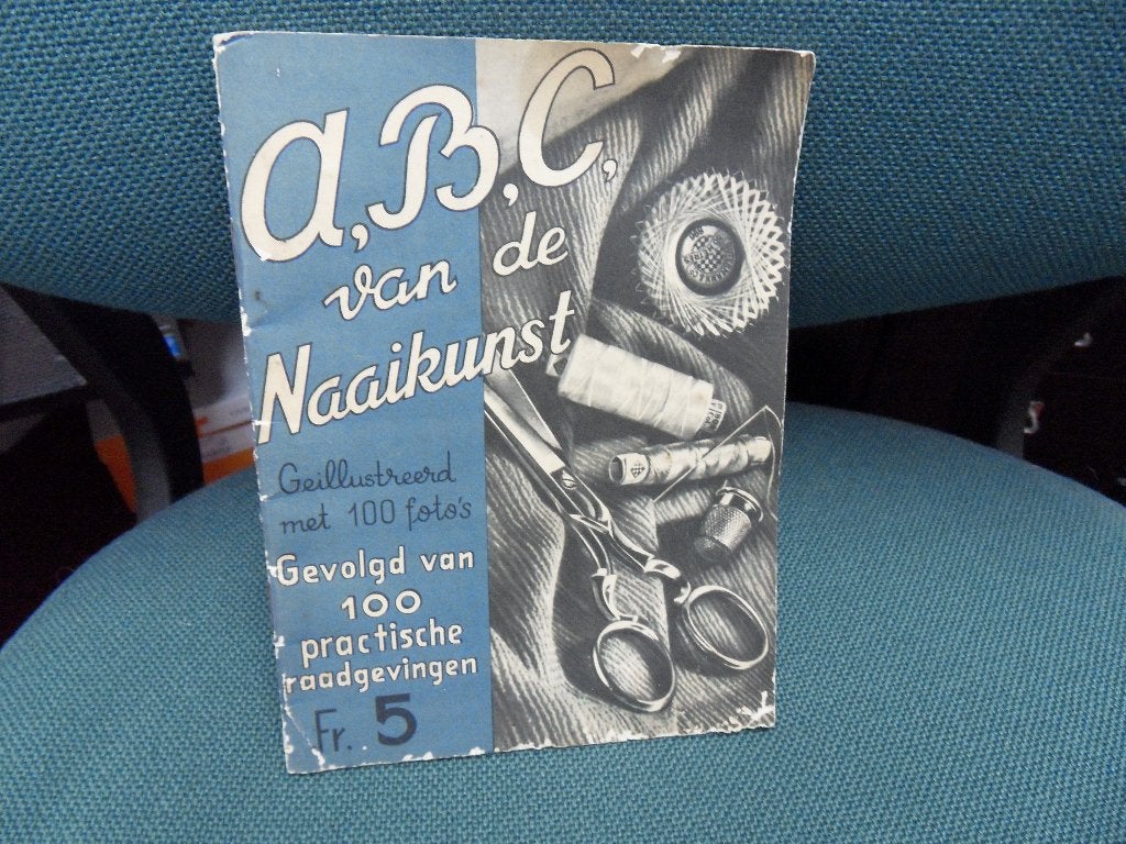 Oud boekjea,b,c, van de naaikunst, Ophalen of Verzenden, 1980 tot heden, Tijdschrift