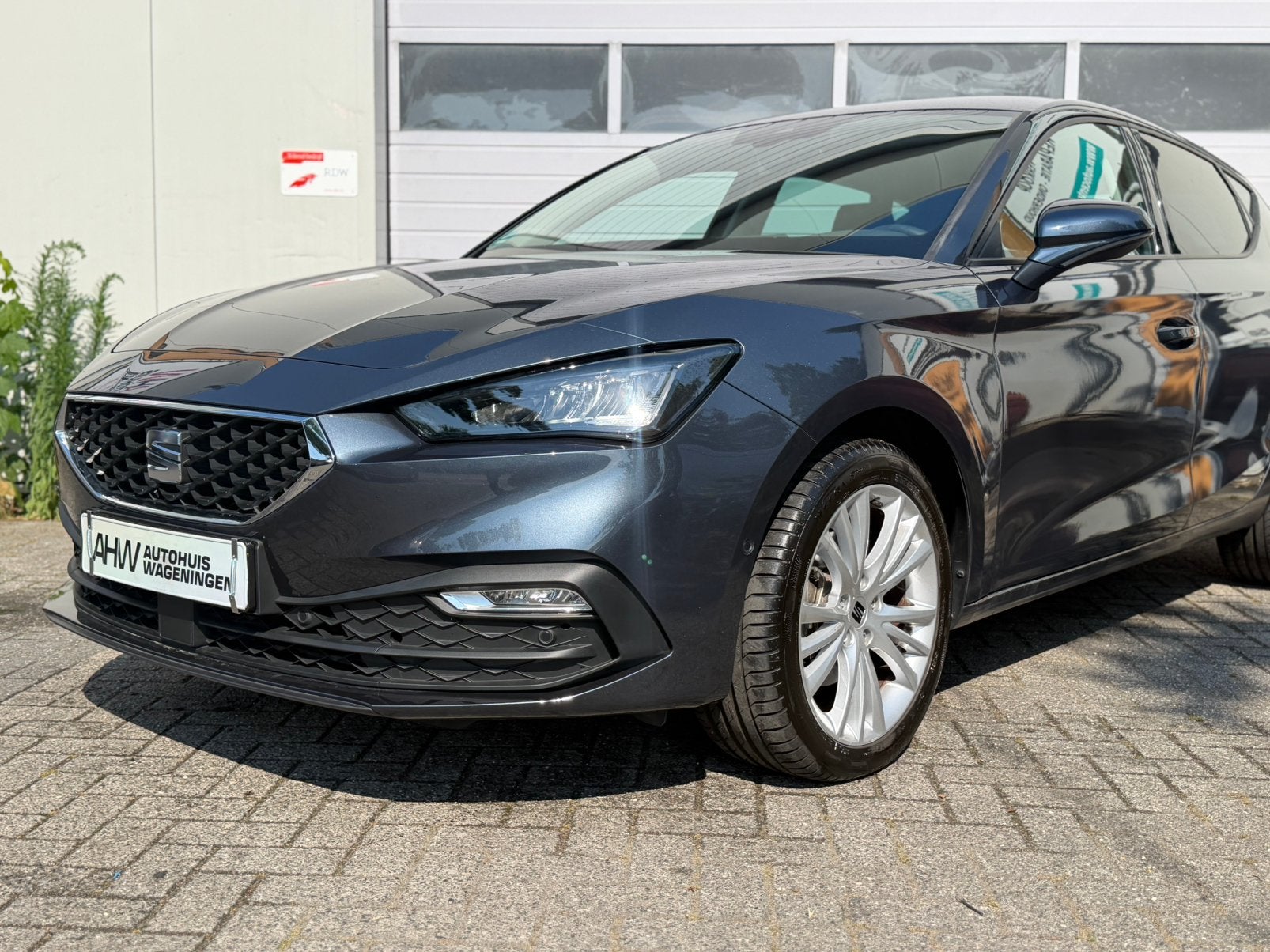Seat Leon / 1.5eTSI /DSG-7 2024/ NIEUWSTAAT!, Auto's, 1498 cc, 4 cilinders, Leon, Bedrijf