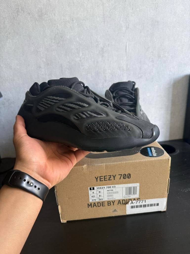 Yeezy 700 v3 sneakers, Kleding | Heren, Schoenen, Zwart, Ophalen of Verzenden, Sneakers of Gympen, Zo goed als nieuw