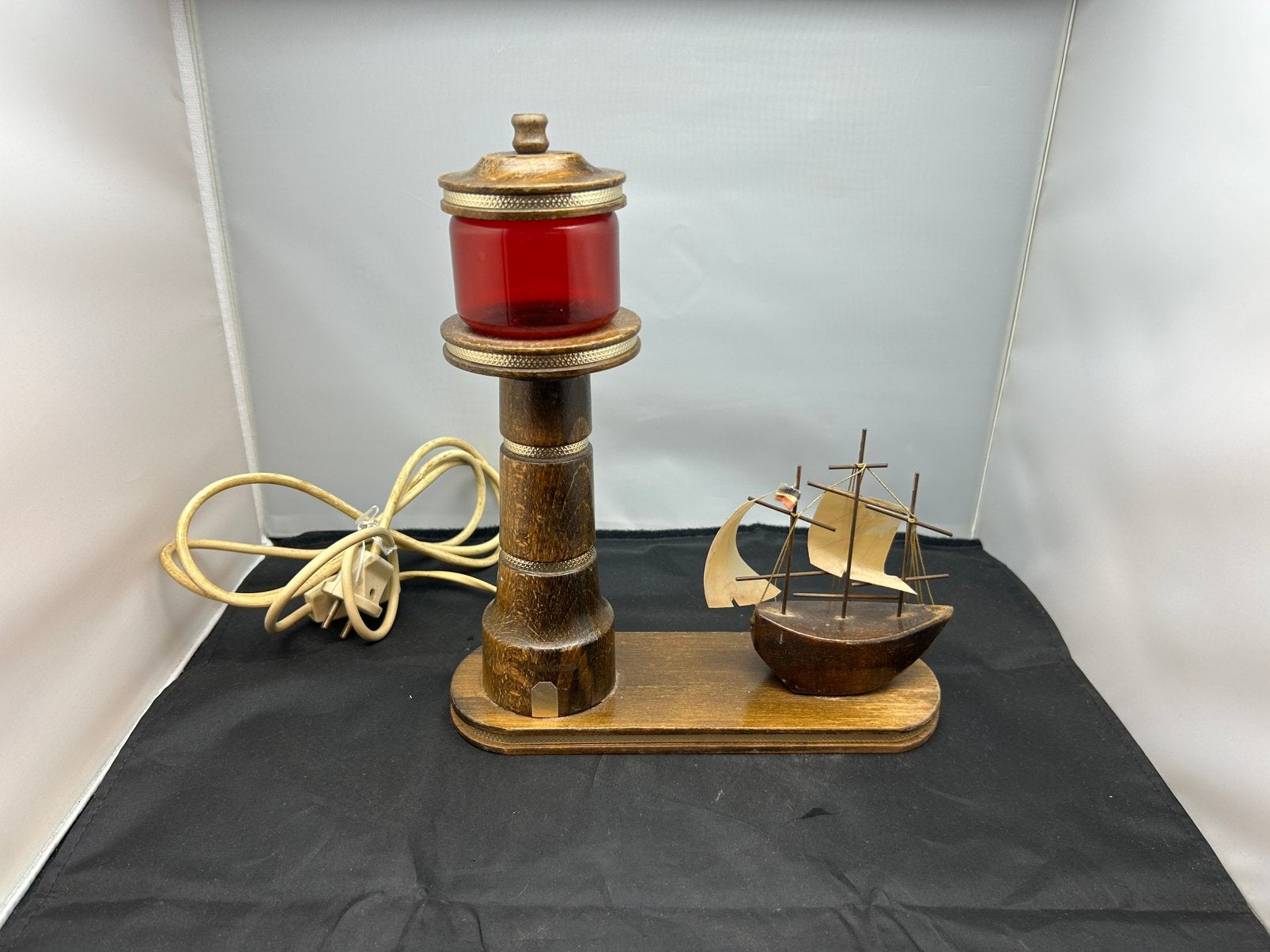 Vintage Nautische Vuurtoren Lamp met Houten Zeilschip Retro, Ophalen